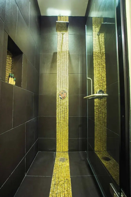 Honey B Suites