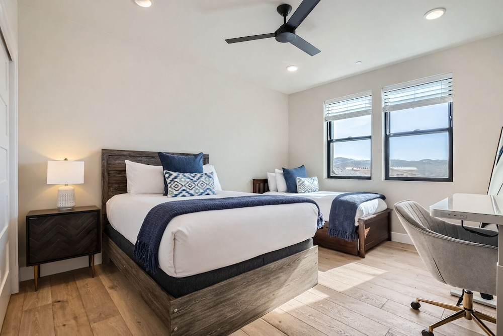 Pet Friendly! Winston's Lodge At Helling 203 3 Bedroom Condo