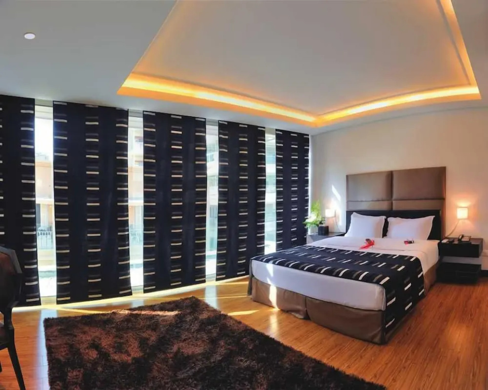 Orient Queen Homes Hotel