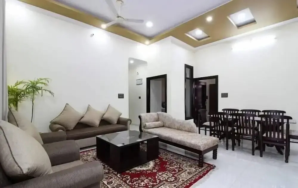 Touristen Holiday Home A luxury Villa