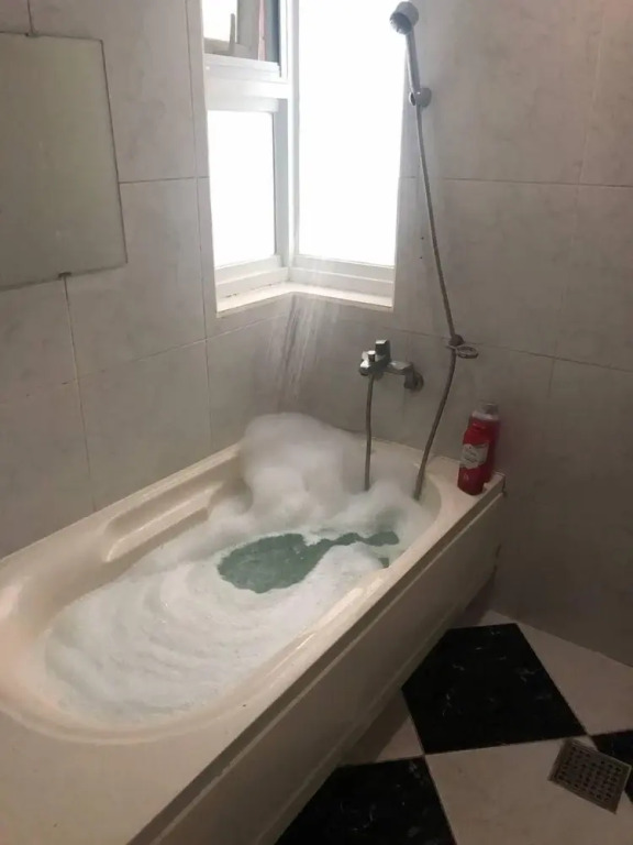 Honeymoon Suite