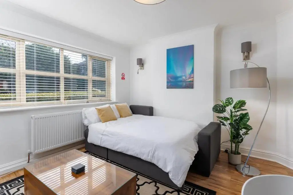 FLATZY - Quiet Sefton Park Luxury Apartment