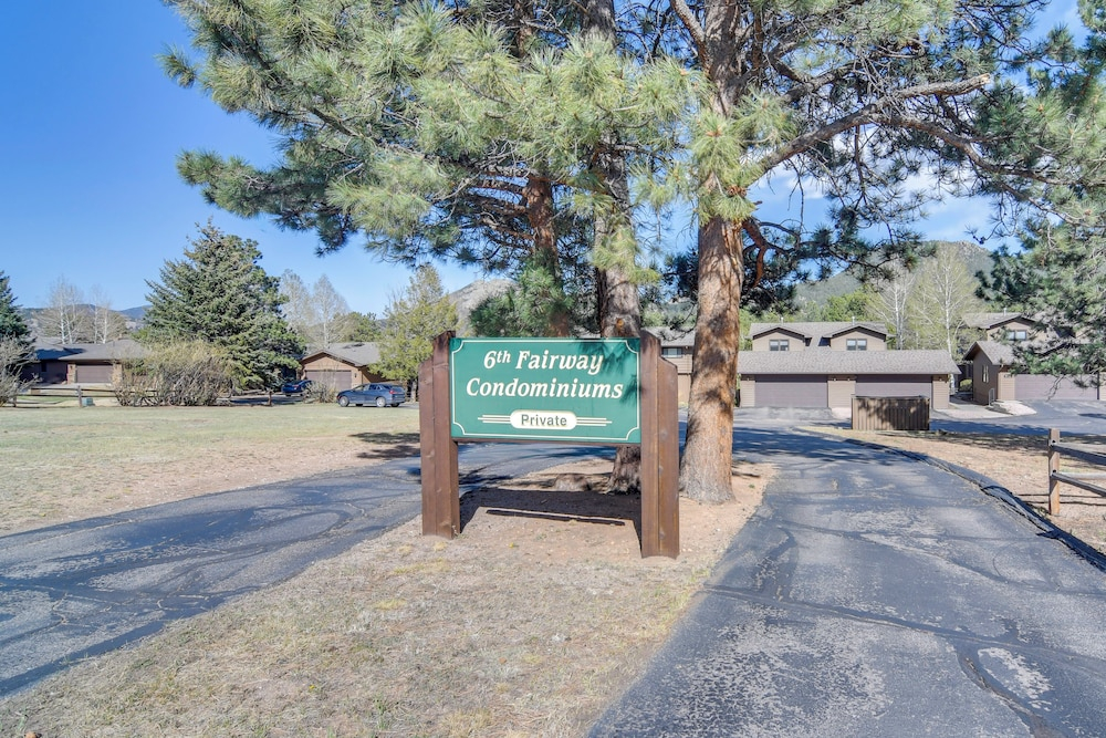 Fireplace & Mtn Views: Estes Park Home w/ Deck!