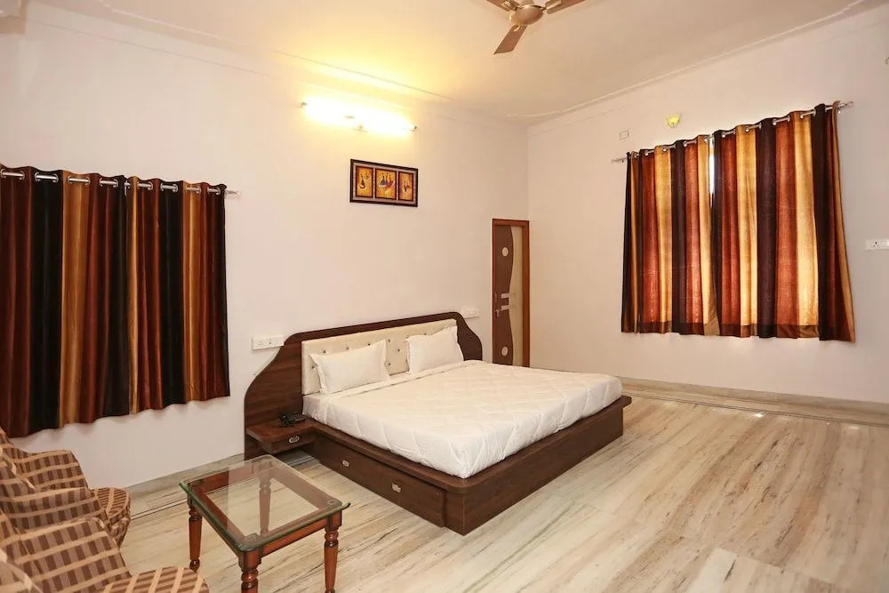 OYO 9715 Home Hill View Airport Road Udaipur