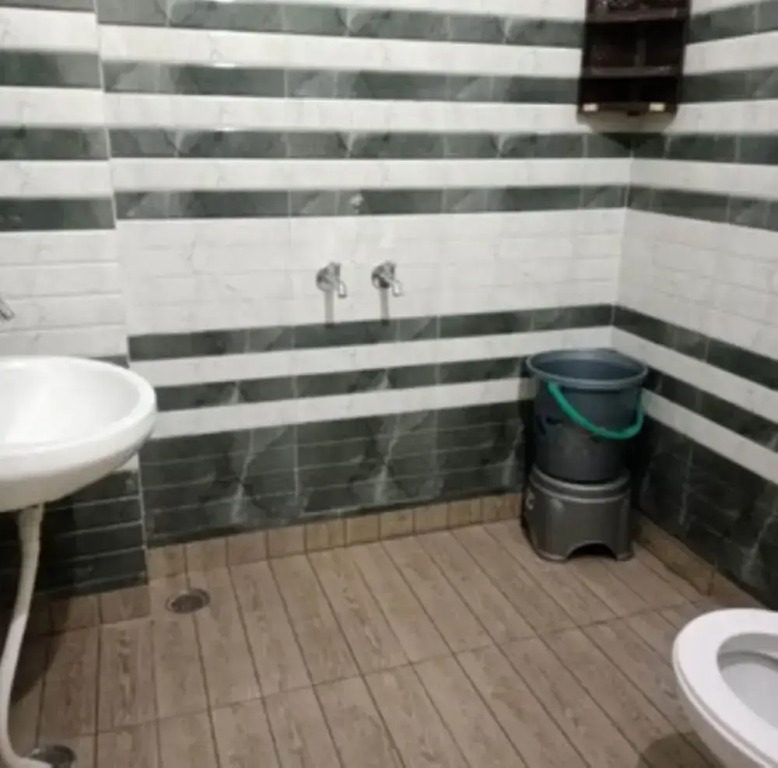 Goroomgo Himalayan Guest House Solan
