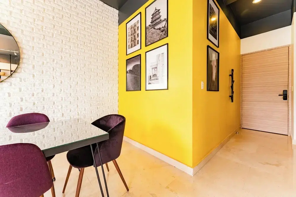 NEW Perfect Location 24 Hours Security Free Parking