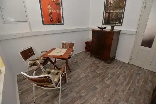 Olive Tree City Apartment