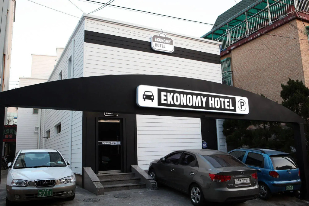 Ekonomy Hotel