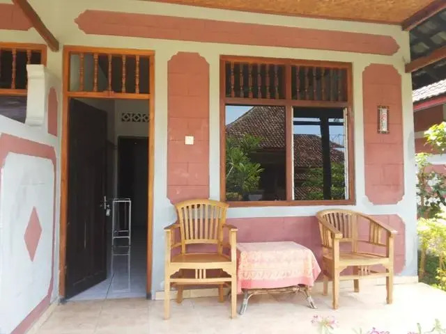 因陀罗普拉酒店(Indra Pura Hotel)