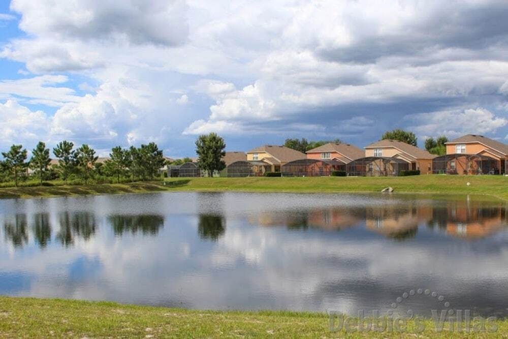 Woodcrest Way