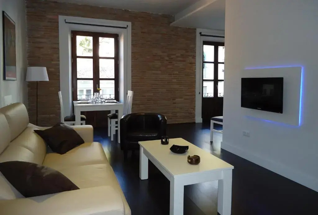 Apartamentos Turísticos Mauror