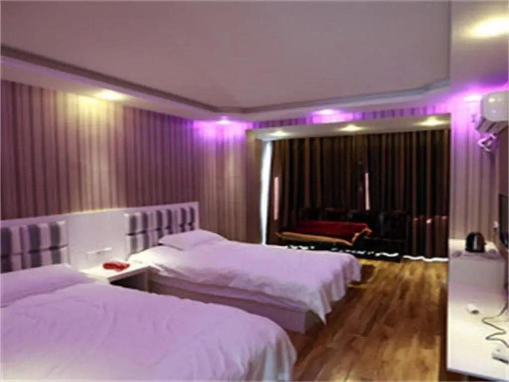 Suzhou Winnie 77 Theme Hotel
