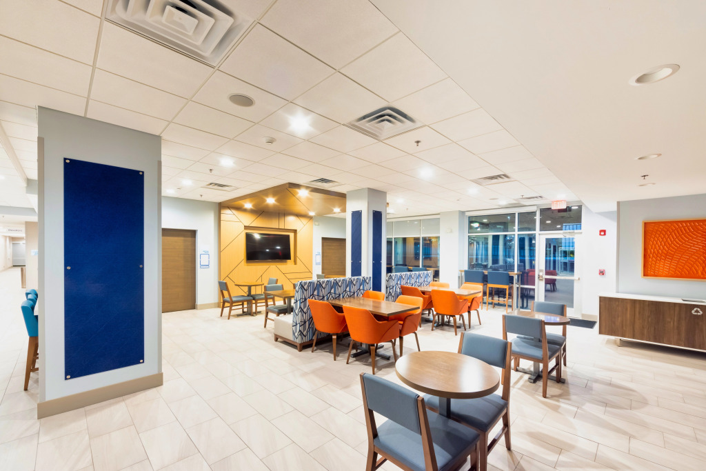Holiday Inn Express & Suites - Harrisonburg University Area by IHG