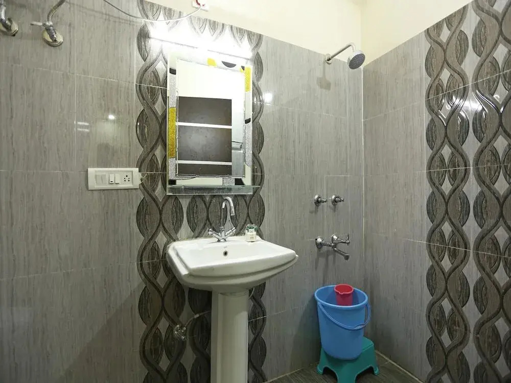 OYO 6981 Naddi Hights