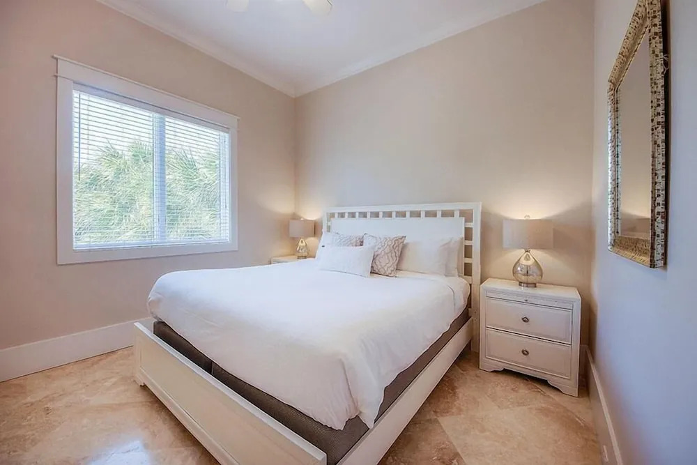 Costa Del Mar 5 Bedroom Holiday Home by Five Star Properties