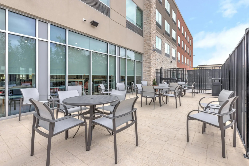 Holiday Inn Express & Suites Austin Airport East by IHG