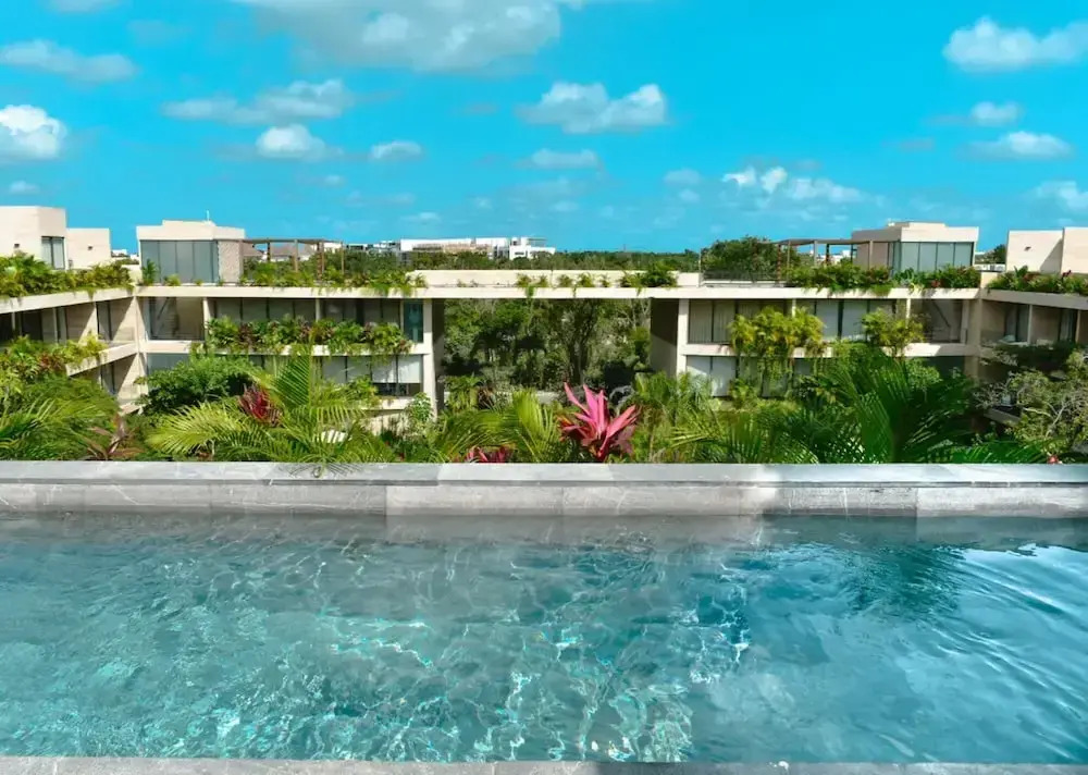 Immaculate Design Coupled With First-class Amenities Penthouse