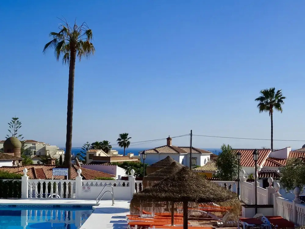 Las Farolas Poolfront in Mijas Costa