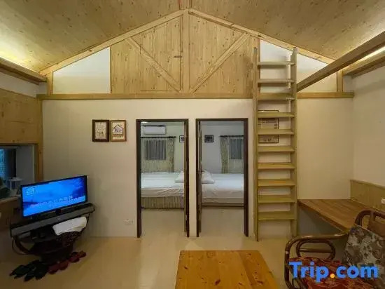 Tree House 137