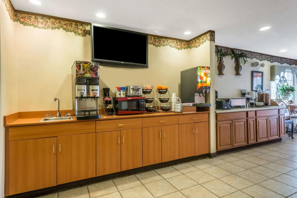 Microtel Inn & Suites by Wyndham Auburn
