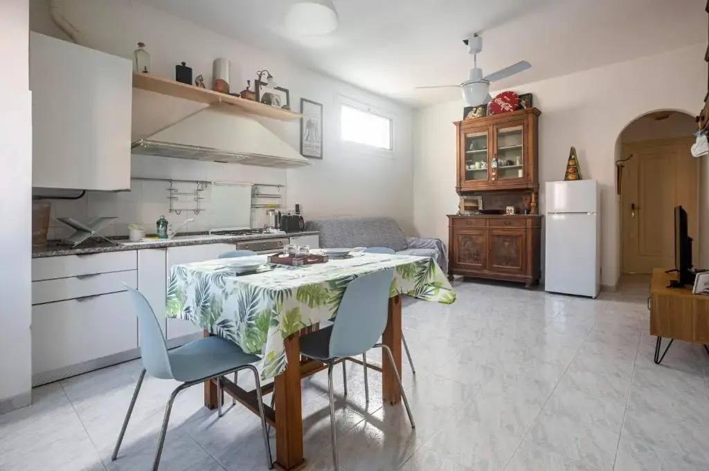 Deiva Marina Central Flat 300 mt from the Station