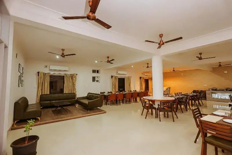 Revaas Lake View Boutique Stay