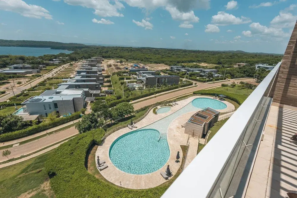 Oceanview 3BR Condo w spa gym