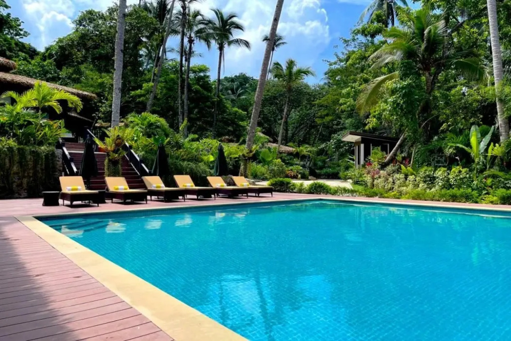 Lihim Resorts