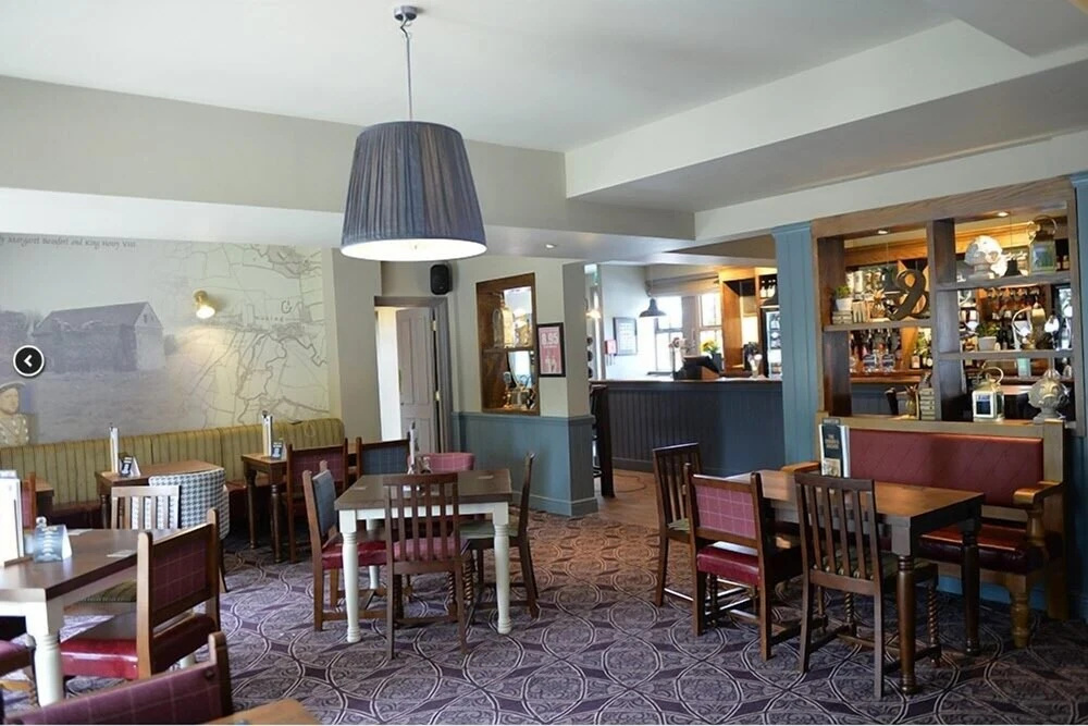 Crown and Anchor