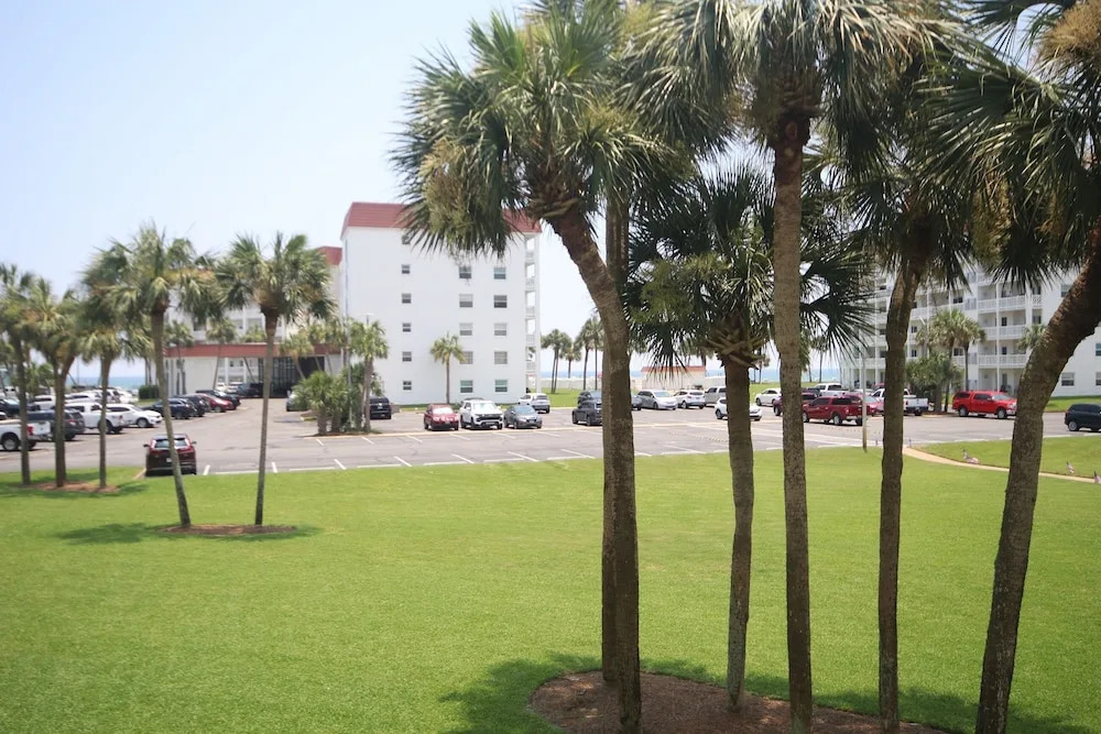 125 El Matador 1 Bedroom Home by RedAwning