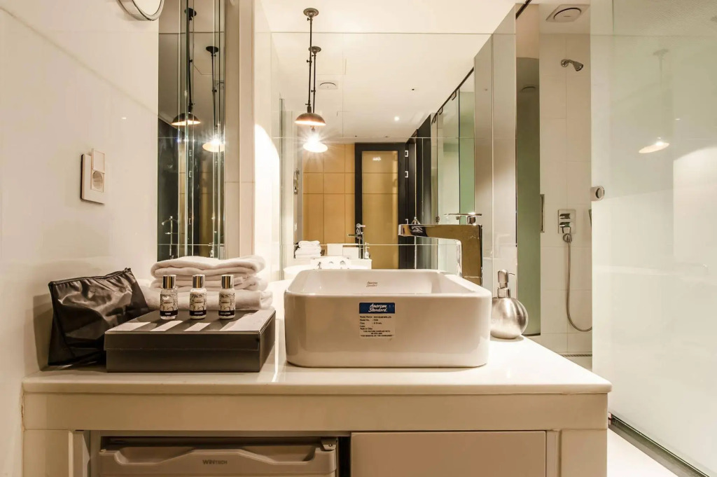 SR Hotel Sadang
