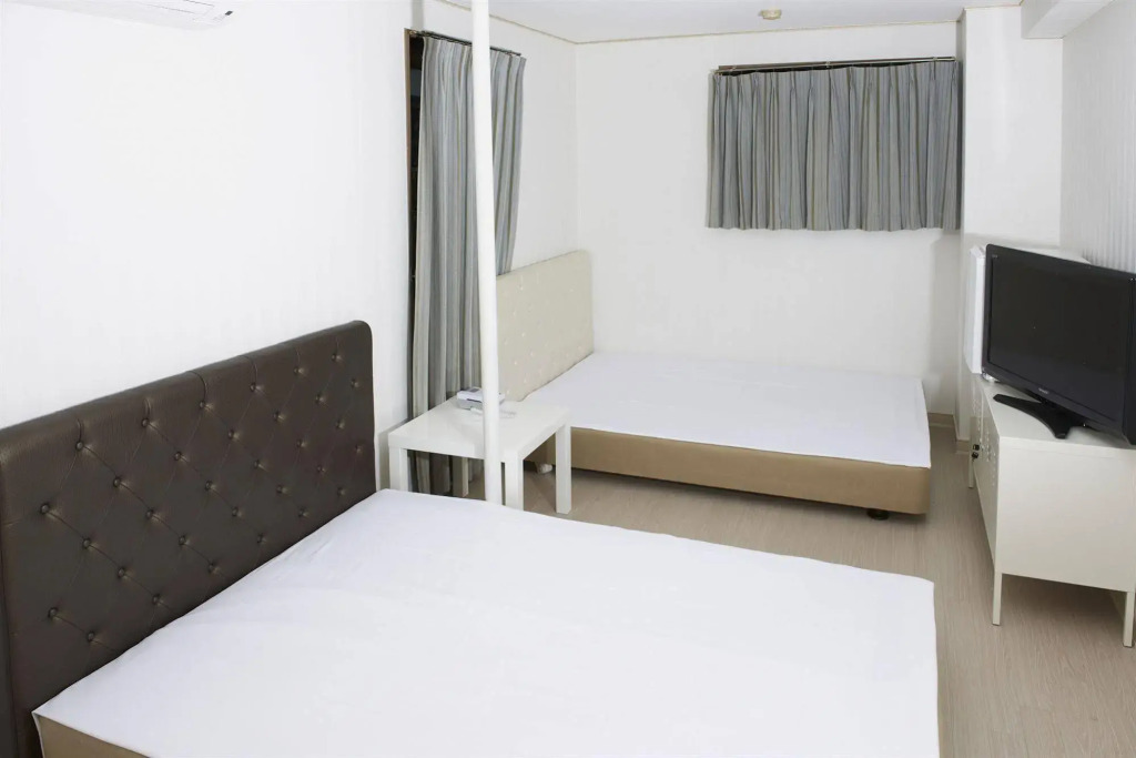 Hotel Empire in Shinjuku