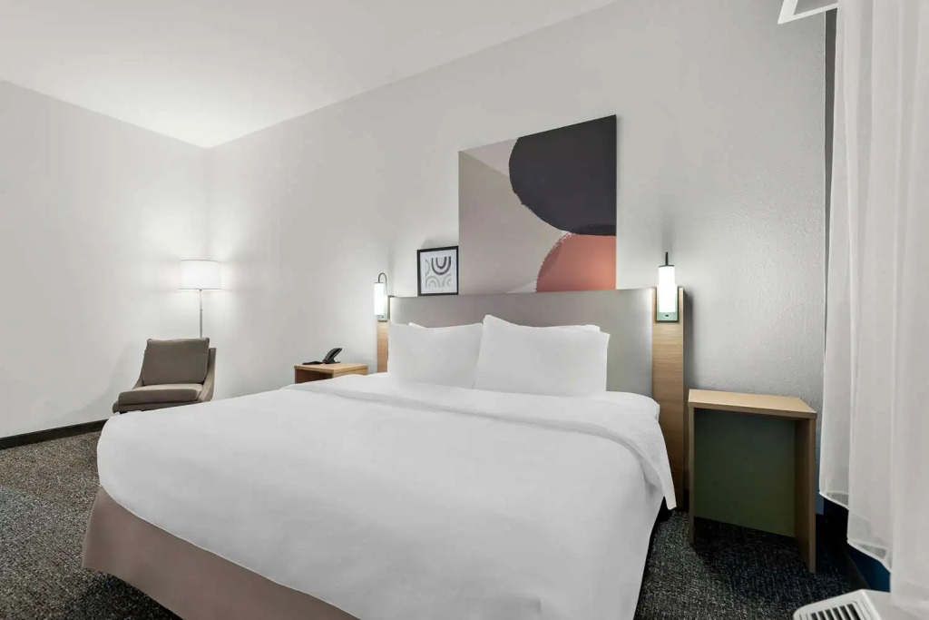 Spark By Hilton Tupelo