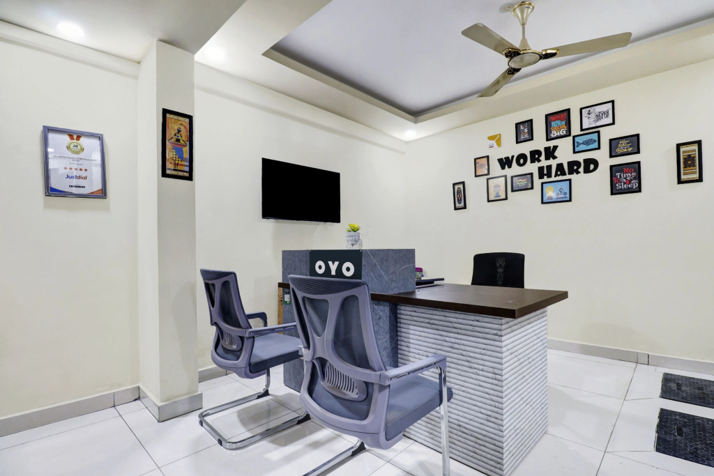 Hotel O Sri Harshitha Grand Near Zudio - Star Bazaar, Kundalhalli Gate
