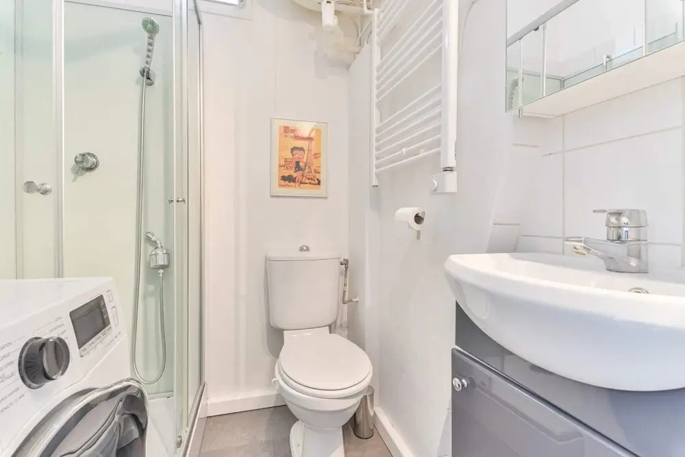 Bright And Spacious Studio Near la Défense