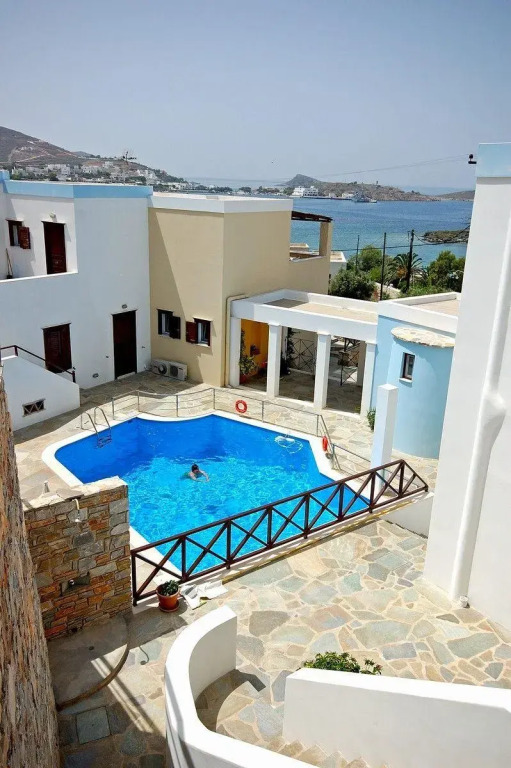 Regginas Apartments