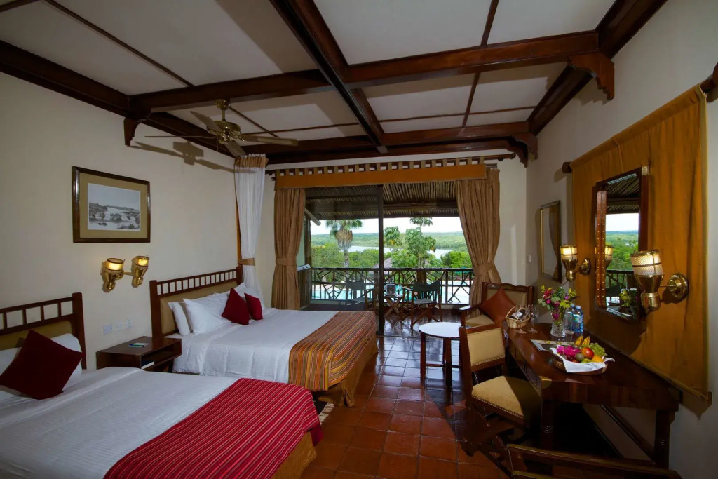 Paraa Safari Lodge