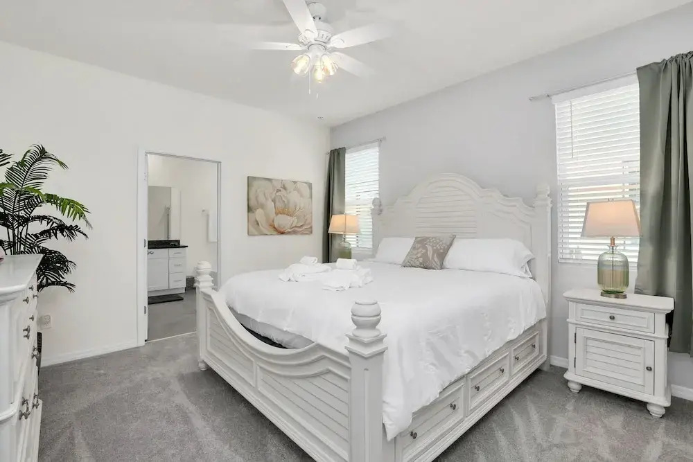 7631oml-solterra Resort 6 Bedroom Home by RedAwning