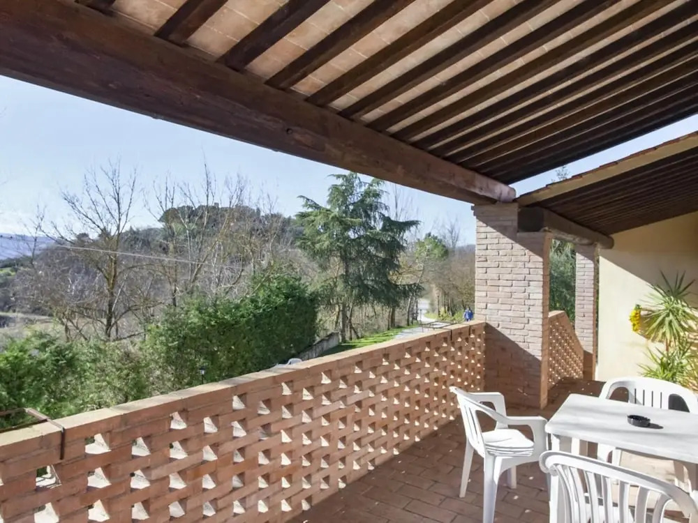 Apartment near Donatello Sculpture
