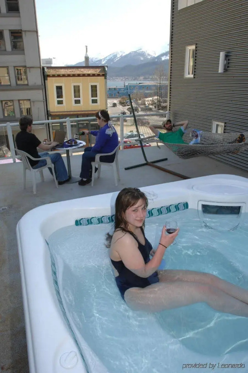 Silverbow Inn & Suites