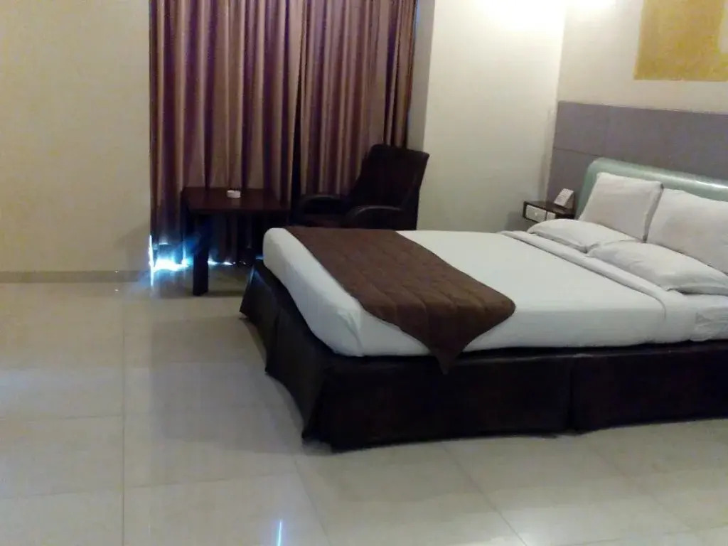 The Shiv Grand