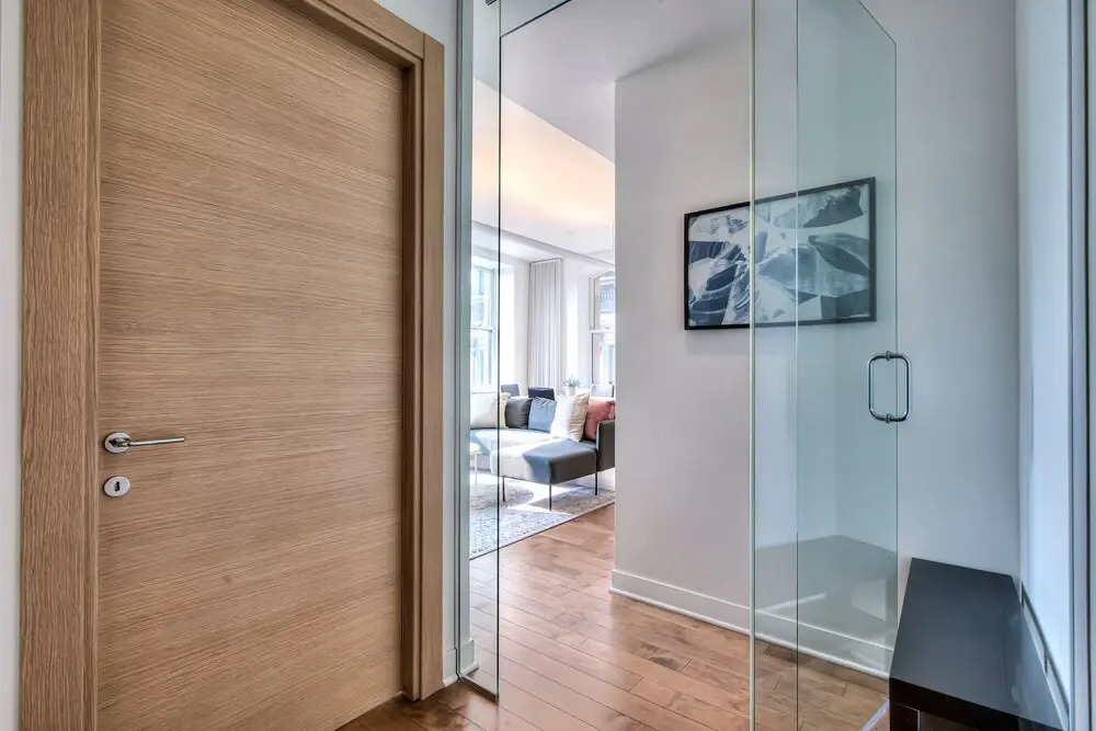 The taliane Superbe Condo 2BDR Montreal