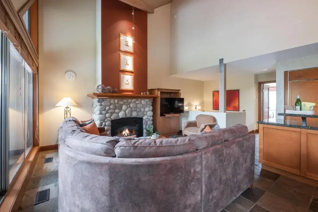 Montebello 4864 by Outpost Whistler