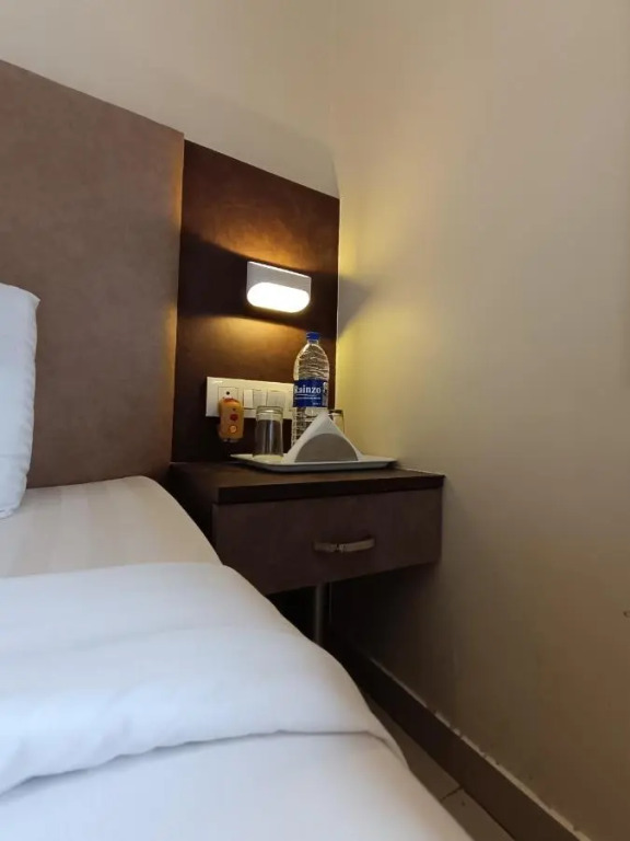 Hotel West Inn