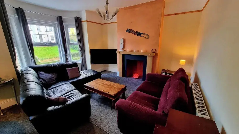Spacious Centrally Located Apartment