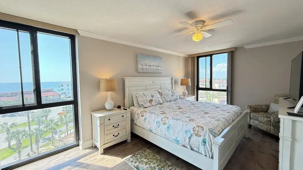 Coastal Nest @ Enclave 602a