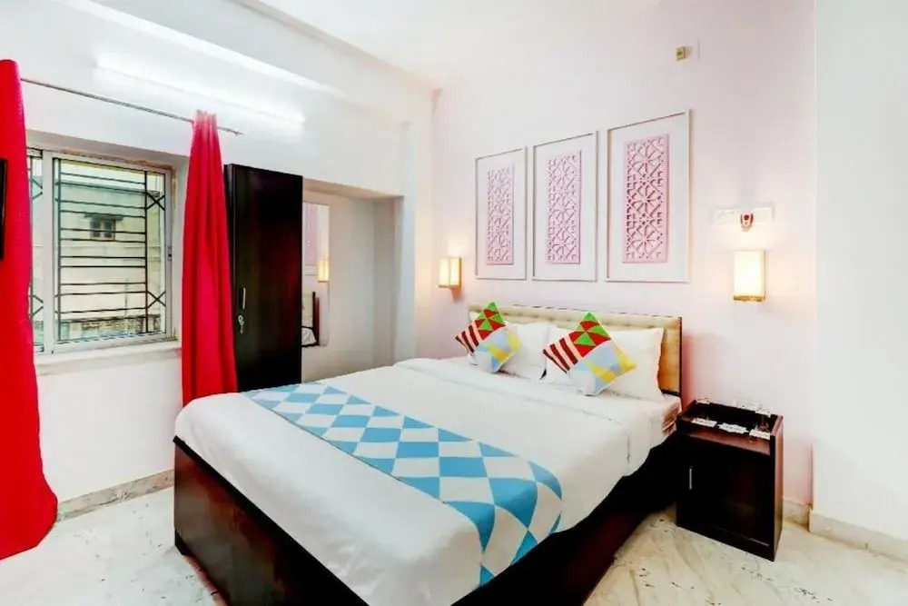 Goroomgo Priyanshu Guest House Ruby Kolkata