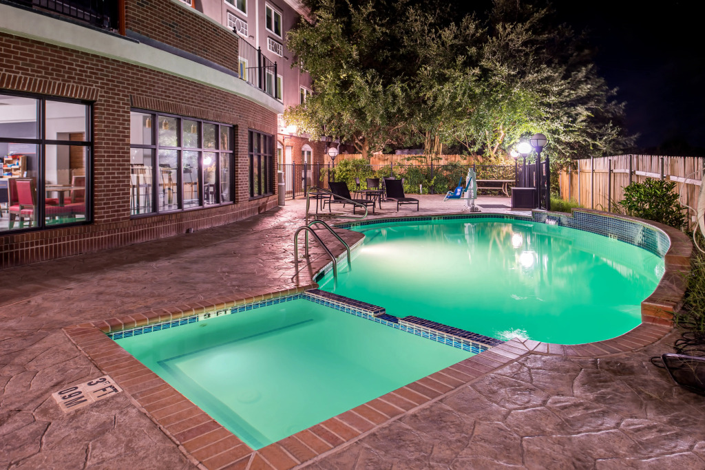 Holiday Inn Express Hotel & Suites Elgin by IHG