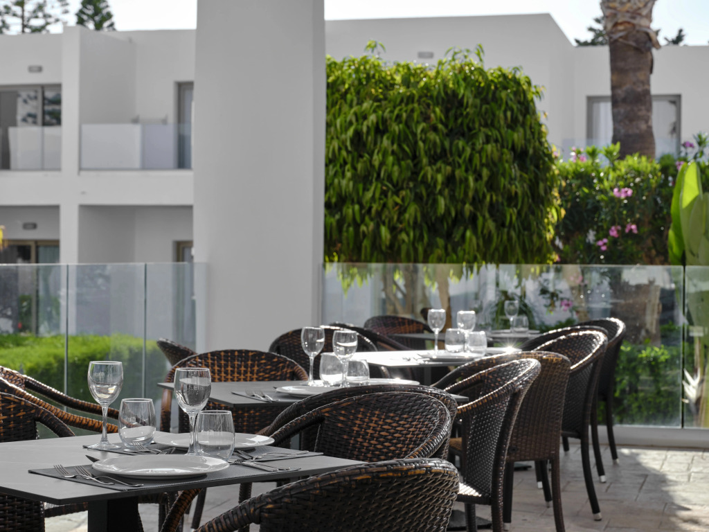 Курортный Отель Panthea Resort
