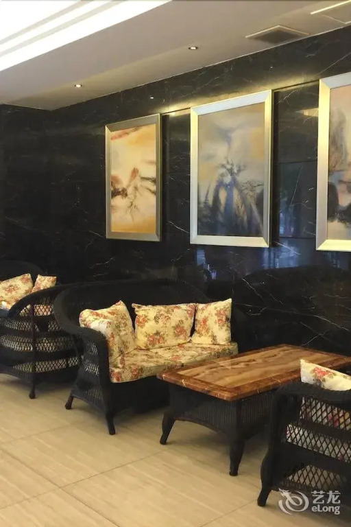 Shenzhen Yuehai Business Hotel